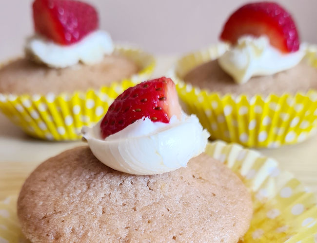 strawberry cakes with clotted cream